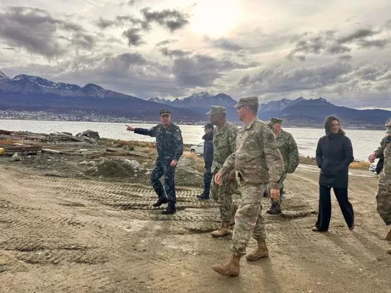 Polémica por el ingreso de tropas estadounidenses a Tierra del Fuego autorizado por DNU