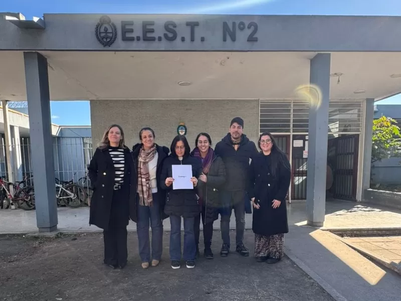EDELAP suscribi&oacute; convenios con escuelas t&eacute;cnicas de Berisso y Ensenada para construir estaciones de carga con energ&iacute;a solar