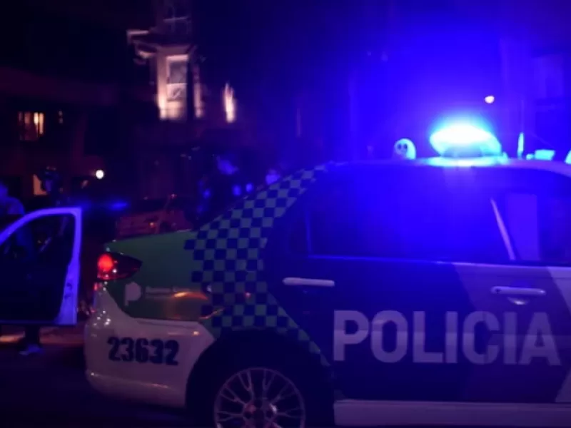 Motochorros balearon a un chofer de Uber en La Plata