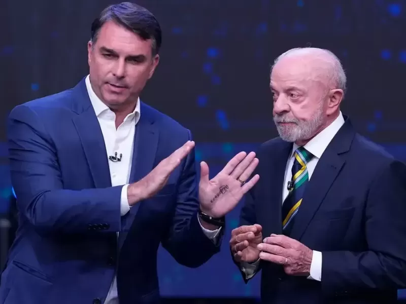 Tensi&oacute;n en el debate brasile&ntilde;o: la pol&iacute;tica argentina irrumpi&oacute; con cruces por el modelo de Milei