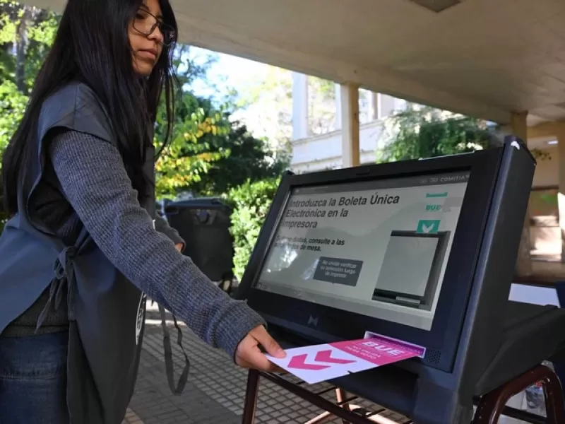 Se vota en la Ciudad de Buenos Aires: los porteños van a las urnas en una elección con proyección nacional