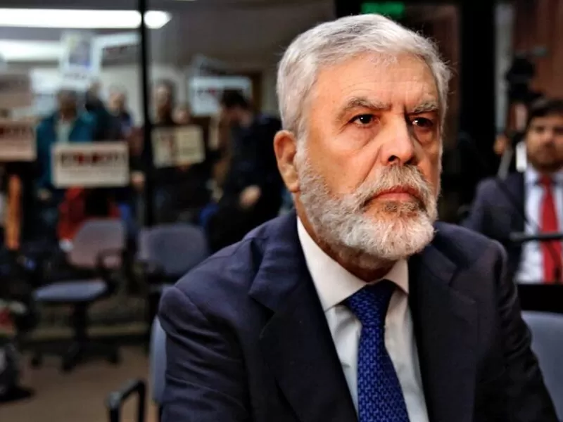 Casaci&oacute;n orden&oacute; el traslado de Julio De Vido a prisi&oacute;n domiciliaria tras complicaciones card&iacute;acas