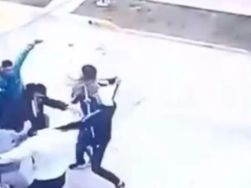 Pelea por un robo terminó en batalla campal entre vecinos de dos barrios de Ensenada
