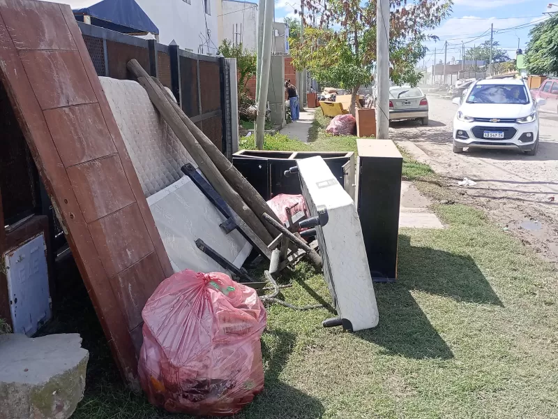Vecinos de Punta Lara viajaron a Bahía Blanca para ayudar a los afectados por el temporal