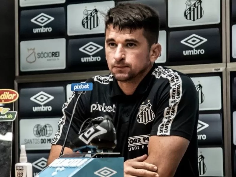 Lucas Ochandorena será el nuevo entrenador de Villa San Carlos