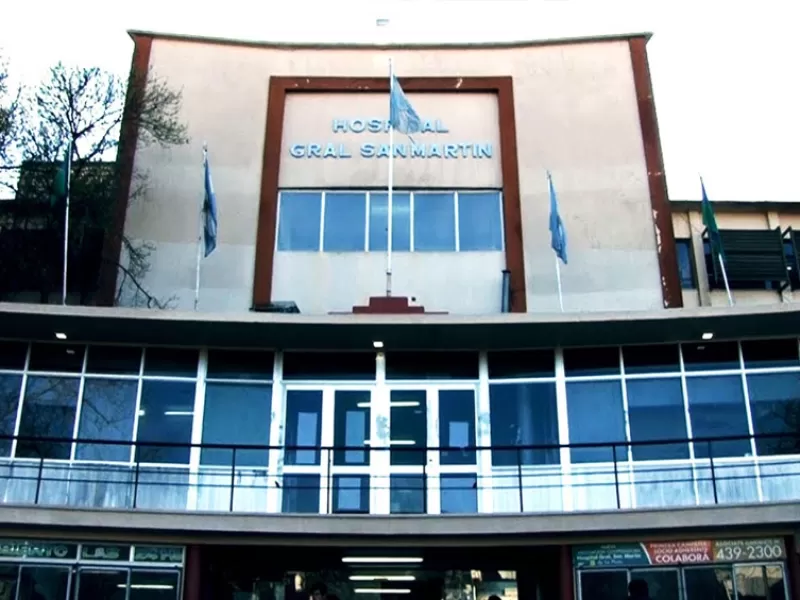 Hospital de La Plata sufre filtraciones pese a obras recientes