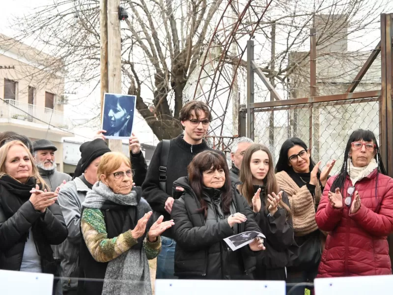 Berisso homenajeó a Lucía Mirta Swica con una nueva “Esquina por la Memoria”