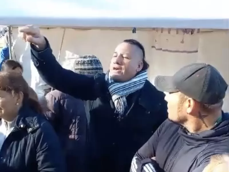 Camillieri fue expulsado a los gritos