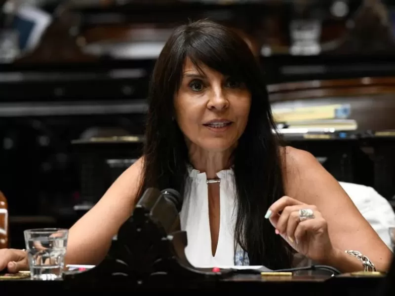 Lorena Villaverde complica al armado de La Libertad Avanza y enciende alarmas en Río Negro