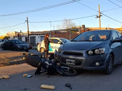 Denuncian robo a un automovilista tras sufrir un accidente en Berisso