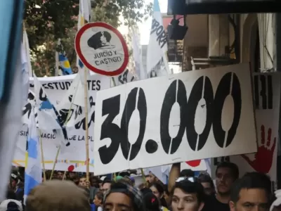 Gran movilizaci&oacute;n por el D&iacute;a de la Memoria con una jornada cargada de actividades y la marcha central en Plaza San Mart&iacute;n