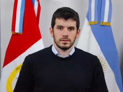 Frente a la reforma laboral y el r&eacute;gimen penal juvenil, Leonel Chiarella adopta posturas intermedias que generan lecturas de ambig&uuml;edad dentro del radicalismo