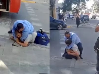 Un motoquero y un colectivero terminaron a las piñas por una discusión de tránsito