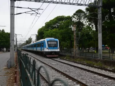 Aumentaron los boletos del tren Roca: el Gobierno aplic&oacute; una suba escalonada