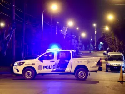 Violento asalto en Tolosa: encapuchados ataron a una pareja de jubilados y se llevaron todos sus ahorros