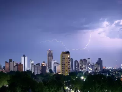 Calor agobiante y alerta por posibles chaparrones: as&iacute; despide el a&ntilde;o Berisso y la Regi&oacute;n