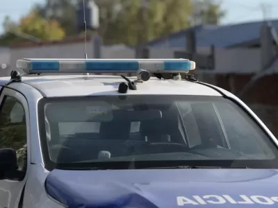 Rescatan a un ni&ntilde;o con autismo que fue encerrado en una jaula: detuvieron al padre