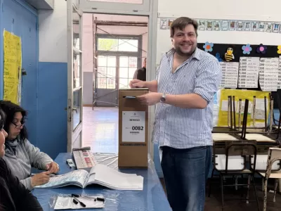 EN VIVO: Patricio Yalet emitió su voto en la Escuela Primaria N°9