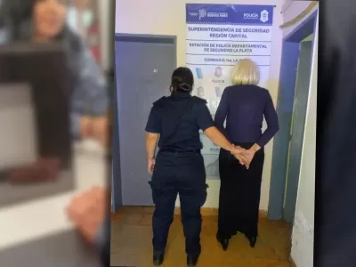 Peluca, barbijo y anteojos: intentó estafar en un banco de La Plata con una identidad falsa