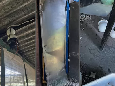 Robaron y provocaron destrozos en un puesto que recauda fondos para los Bomberos Voluntarios de Berisso