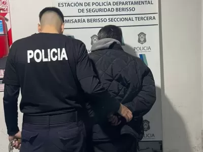 En un allanamiento por el robo de una bici encontraron motores de motos y drogas