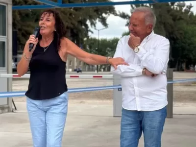 En La Plata, la gestión de Fabiola Mosquera y Héctor Nieves enfrenta acusaciones por la continuidad de gastos con tarjetas del fallecido Quintana