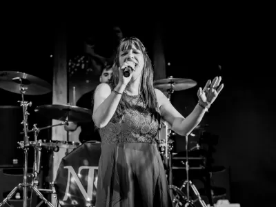 Naty TK present&oacute; &ldquo;Simplemente&rdquo;, su primer disco como solista, y consolida una nueva etapa art&iacute;stica