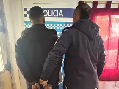 Viol&oacute; la perimetral, golpe&oacute; a su expareja y fue detenido en Berisso