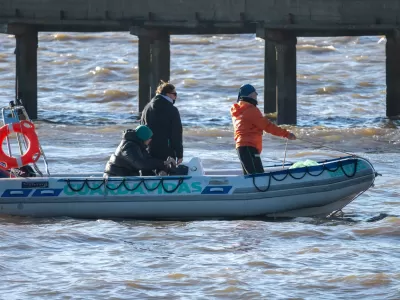 Fuerte pol&eacute;mica en el R&iacute;o de la Plata: denuncian inacci&oacute;n de Prefectura tras el avistamiento de un cuerpo flotando