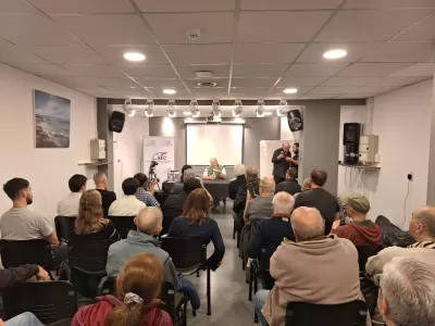 Santiago Cúneo cruzó a Cristina y sectores del PJ en un acto en Mar del Plata