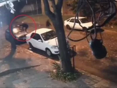 La Plata: Vecinos de Los Hornos denuncian ola de robos a autos y motos