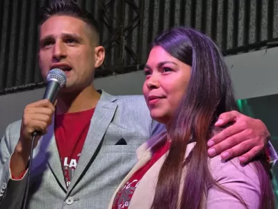 Chanel Nova visitó Berisso y dejó un mensaje de fe en la Iglesia Columna de Fuego