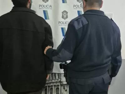 Aprehendieron en el centro de Berisso a un hombre buscado por la Justicia en una causa por hurto agravado