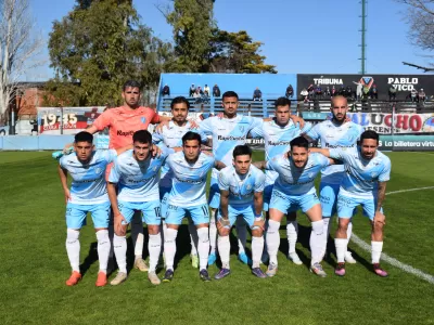 Villa San Carlos tropezó en Adrogué: perdió la punta y el invicto