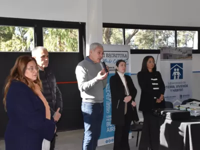 Cuarenta y cuatro familias berissenses firmaron las escrituras de sus hogares