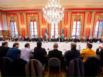 En medio de la interna: Cagliardi estuvo presente en una reunión clave con intendentes del peronismo bonaerense
