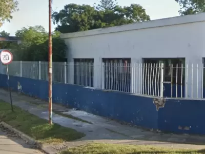 M&aacute;xima tensi&oacute;n en la Secundaria 13: graves incidentes entre alumnos terminaron con un preceptor agredido