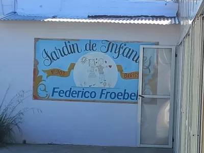 Intentaron robar en el Jard&iacute;n N&deg;903 y fueron detenidos tras una r&aacute;pida intervenci&oacute;n policial