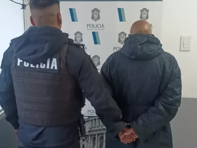 Identificaron en el Play&oacute;n Municipal a un hombre acusado de amenazar a automovilistas con un ca&ntilde;o met&aacute;lico