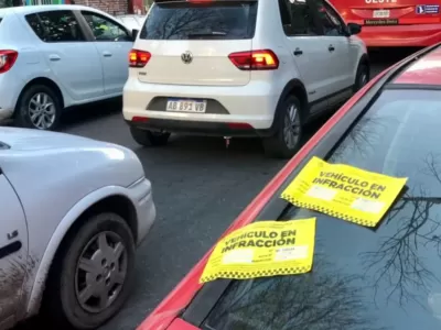 Proponen que los vecinos puedan denunciar infracciones de tr&aacute;nsito con fotos y videos en La Plata