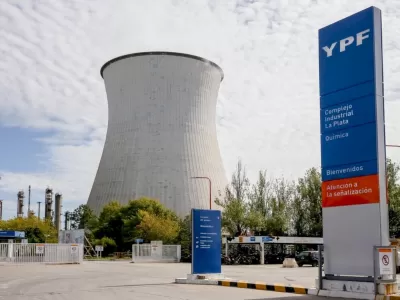 Incidente en la Refinería de YPF: se registró un principio de incendio pero ya fue controlado