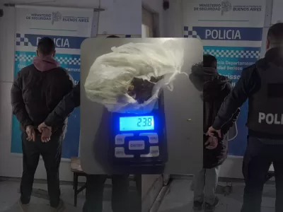 Detenidos en Berisso por circular en un auto con pedido de secuestro y droga