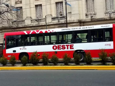 La Plata investiga una toma con presunta interferencia empresaria en el servicio p&uacute;blico de pasajeros