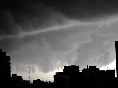 Alerta meteorol&oacute;gica en la regi&oacute;n: la formaci&oacute;n de un centro de bajas presiones traer&aacute; tormentas y r&aacute;fagas a La Plata