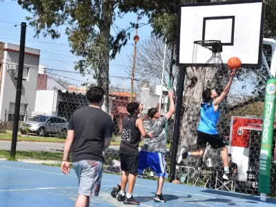 Berisso sumará tres nuevas canchas de básquet: una será en el Parque Cívico