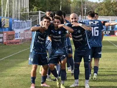 El Cele se despert&oacute;: otra goleada y empieza a escalar en la tabla