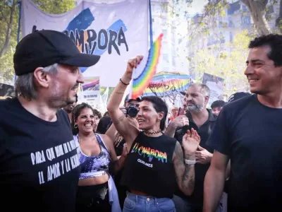 Escrache a Mayra Mendoza de Quilmes en la Marcha Antifascista LGBT: "Vergüenza te tendría que dar"