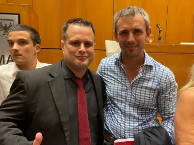La presencia de un funcionario denunciado inquieta en Lomas de Zamora