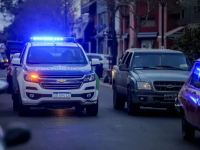 Ins&oacute;lito robo en Berisso: fingi&oacute; un allanamiento para entrar a una vivienda