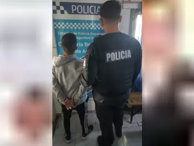 Detuvieron a un joven tras un robo en Berisso gracias a la r&aacute;pida intervenci&oacute;n policial y la colaboraci&oacute;n vecinal